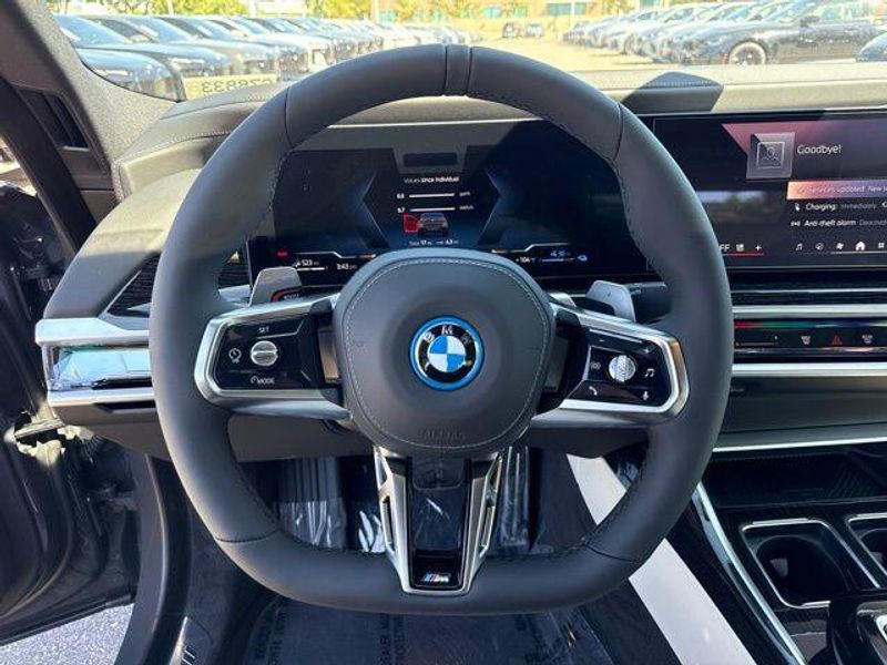 New 2026 BMW 7 Series 750e xDriveImage 19