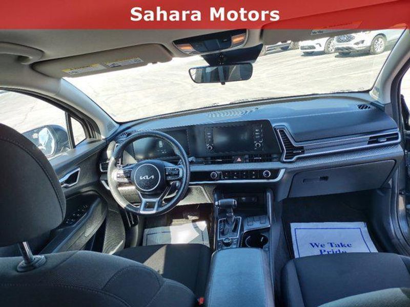 2023 Kia Sportage LX photo 11