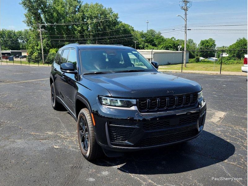 New 2026 Jeep Grand Cherokee L Laredo Altitude 4x4