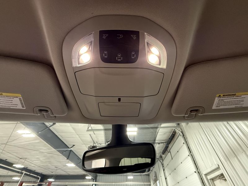 Used 2023 Chrysler Pacifica Touring LImage 27