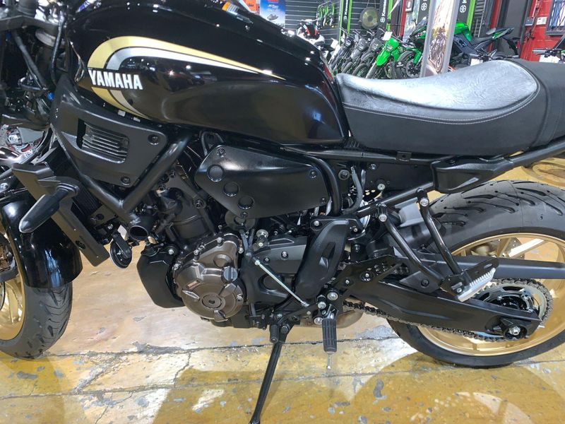 New 2025 Yamaha XSR700 Image 17