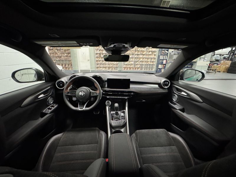 New 2025 Alfa Romeo Tonale Intensa Hybrid EawdImage 16