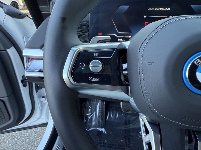 Used 2025 BMW i7 eDrive50Image 26