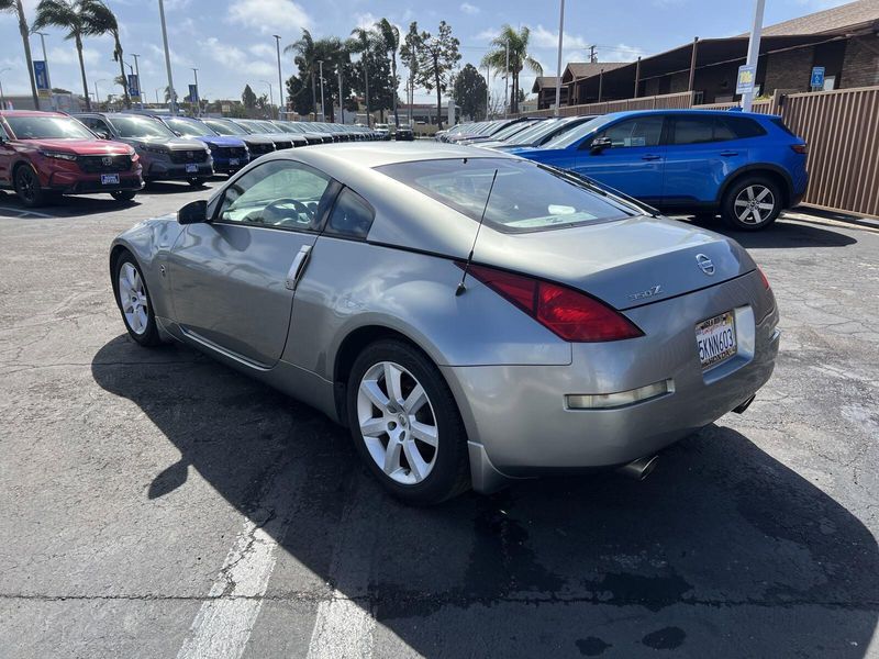 2005 Nissan 350Z EnthusiastImage 2