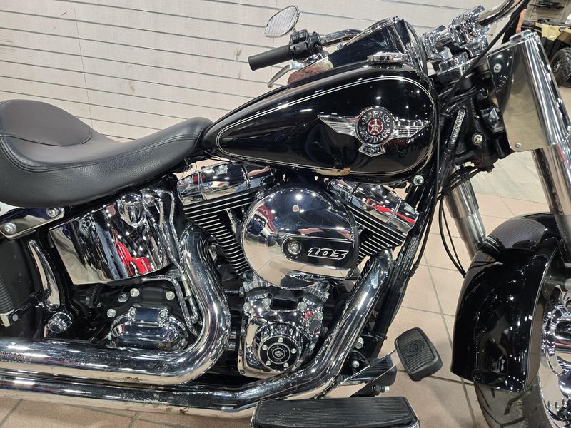 2016 HARLEY SOFTAIL FATBOY BLACK Image 9