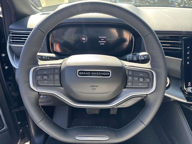 2026 Jeep Grand Wagoneer Limited Reserve 4x4Image 36