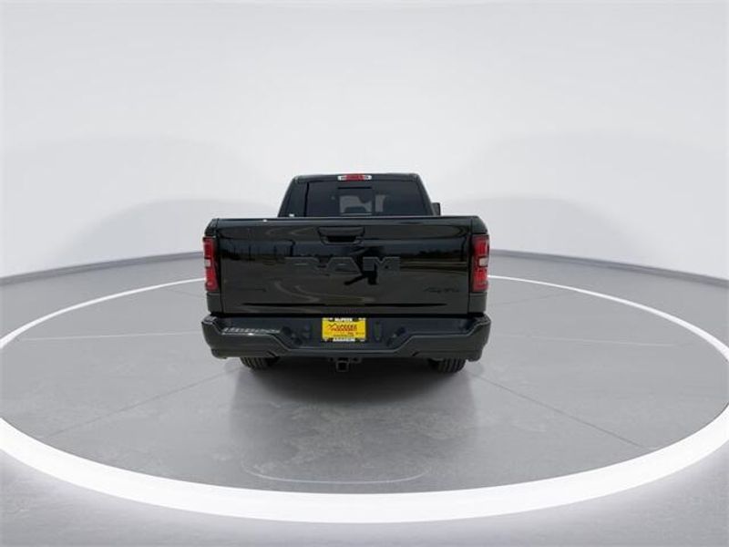 2025 RAM 1500 Big Horn Crew Cab 4x4 5