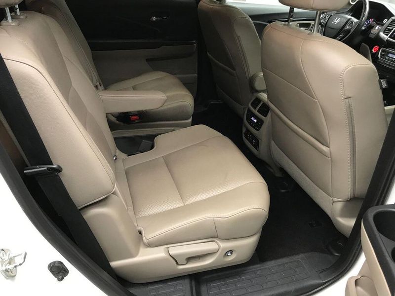 Used 2017 Honda Pilot EliteImage 14