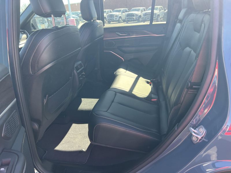 New 2026 Jeep Grand Cherokee Limited 4x4Image 19