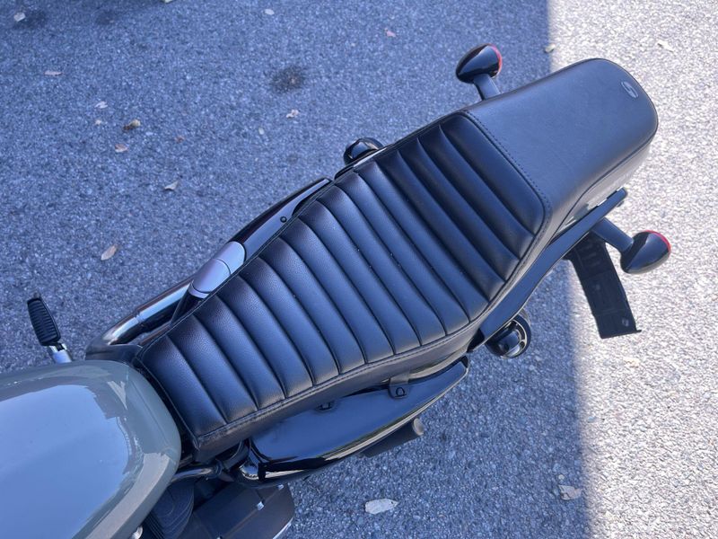 Used 2021 Harley-Davidson SPORTSTER IRON 883 Image 20