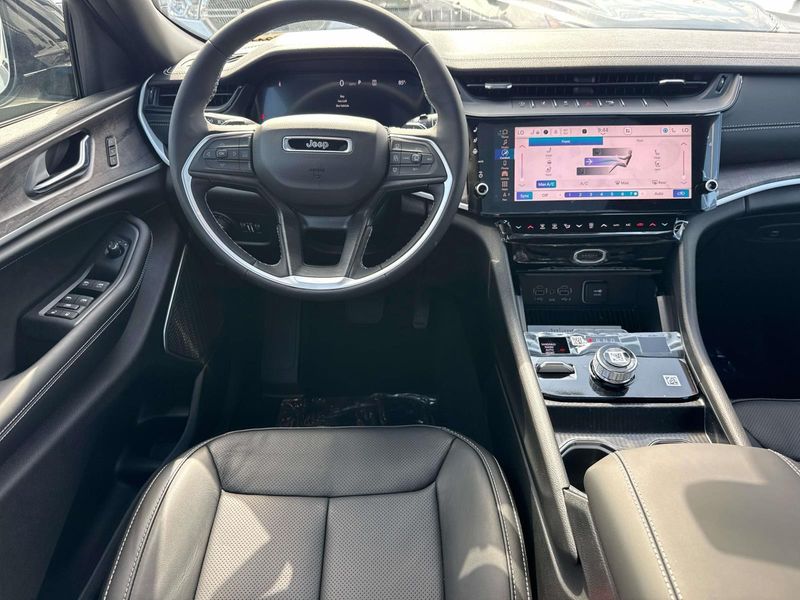 New 2026 Jeep Grand Cherokee L Limited Reserve 4x4