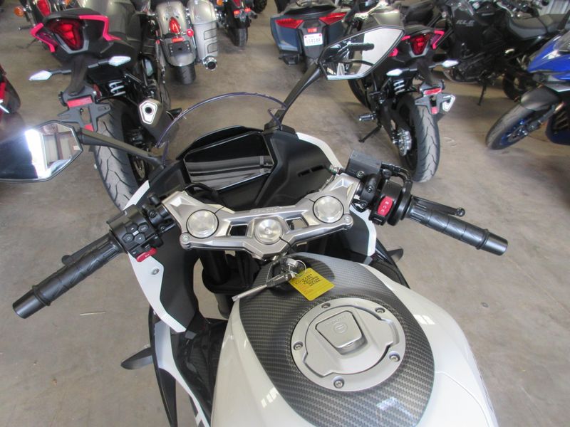 NEW 2026 CFMOTO 300SS Image 20