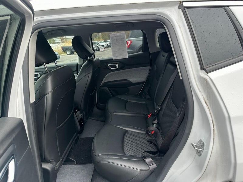 2022 Jeep Compass LatitudeImage 18