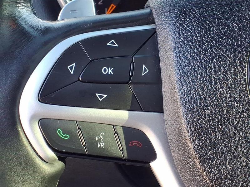 Used 2015 Jeep Grand Cherokee AltitudeImage 21