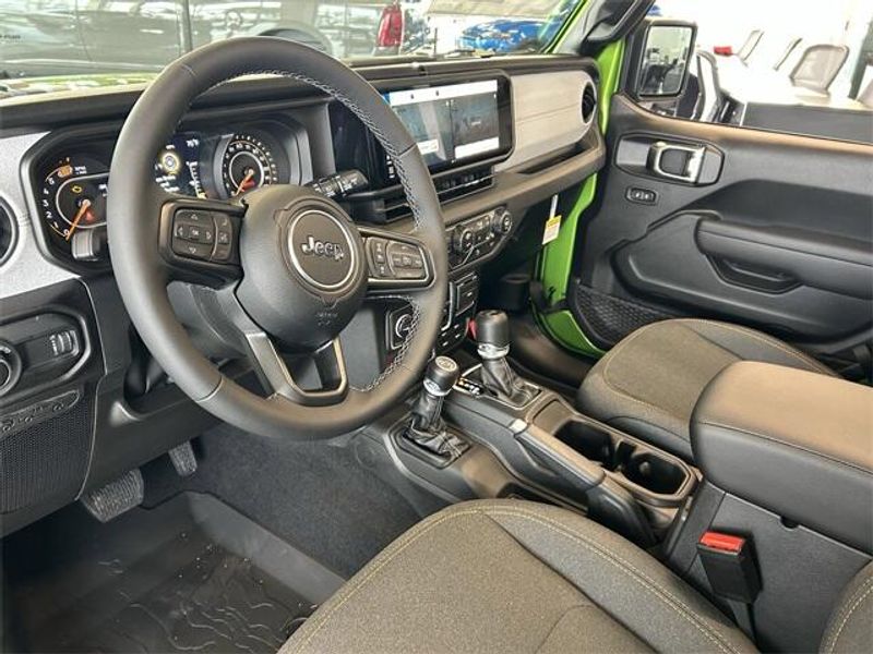 New 2025 Jeep Wrangler 4-door WillysImage 15