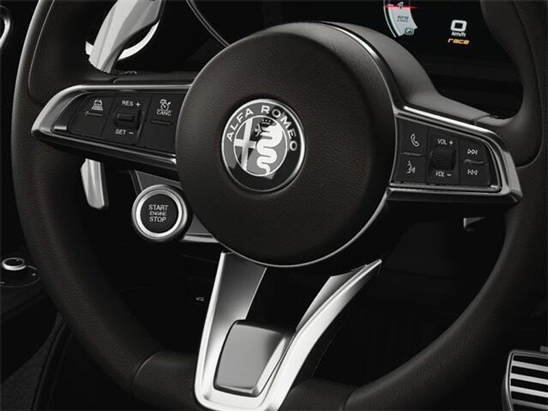 2025 Alfa Romeo Giulia photo 25