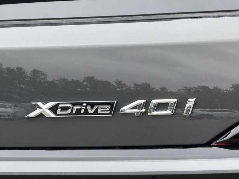 2026 BMW X7 xDrive40iImage 14