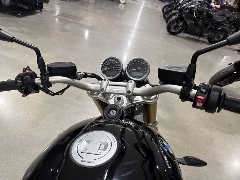 Used 2021 BMW R nineT Image 23