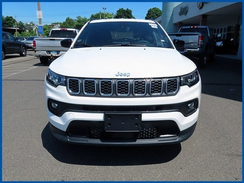 2024 Jeep Compass LatitudeImage 3