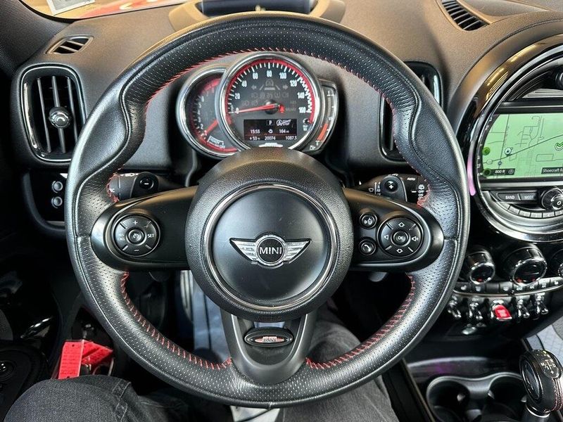 2018 MINI Countryman BaseImage 2