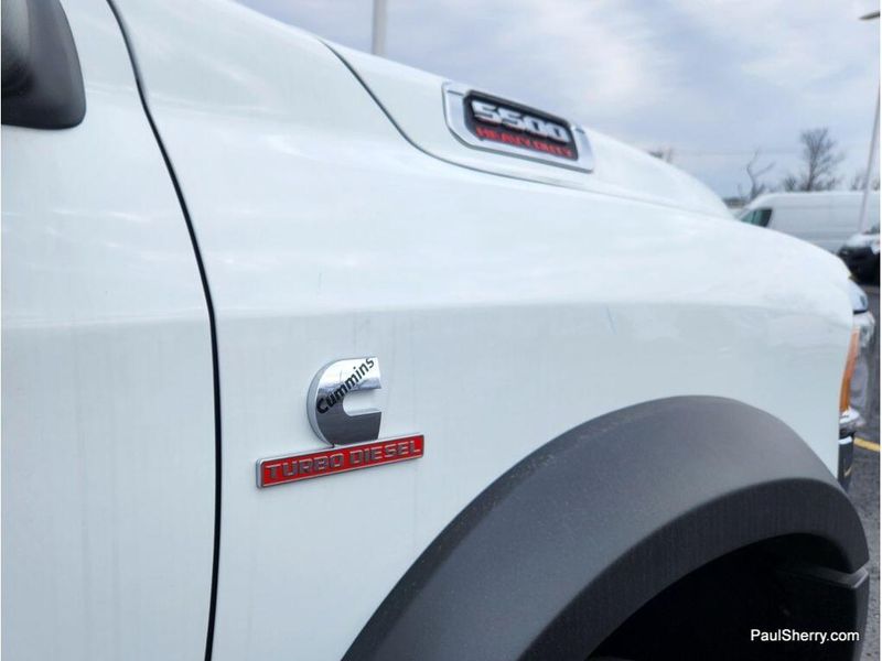 2024 RAM 5500 Tradesman Chassis Crew Cab 4x4 84