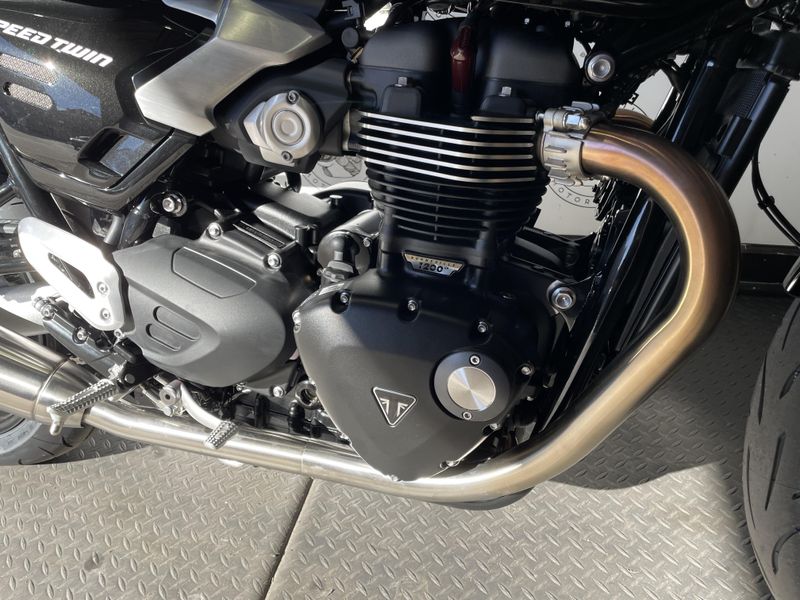 2025 Triumph SPEED TWIN 1200