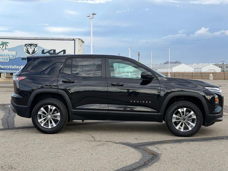 Used 2026 Chevrolet Equinox LTImage 8