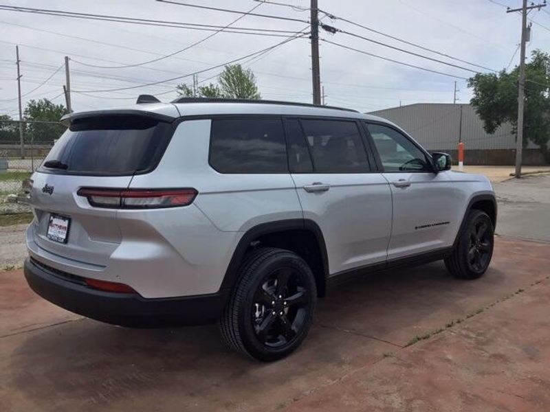 2025 Jeep Grand Cherokee L Altitude 4x2Image 10