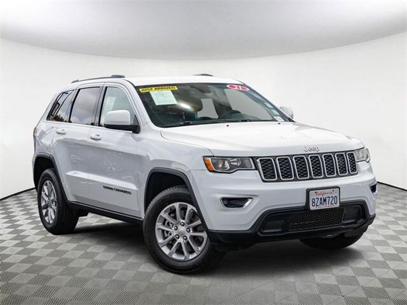 2021 Jeep Grand Cherokee Laredo XImage 2