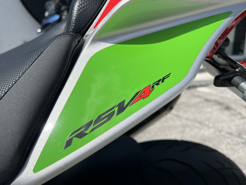 2018 Aprilia RSV4 RF 