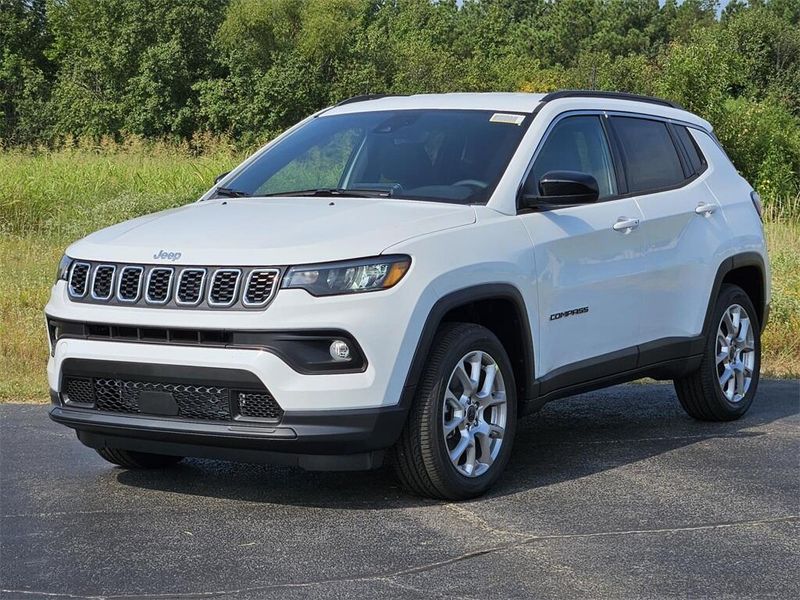 2025 Jeep Compass Latitude 4x4Image 3