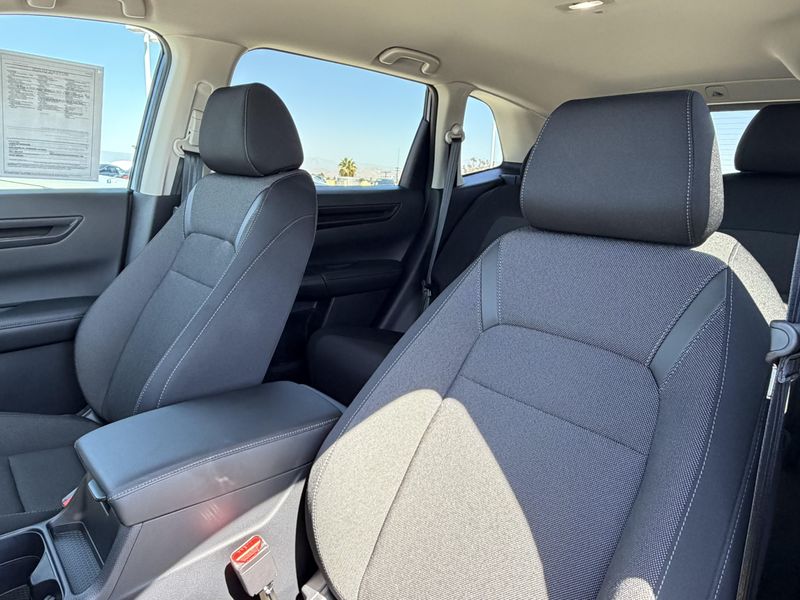 Used 2025 Honda CR-V LXImage 21