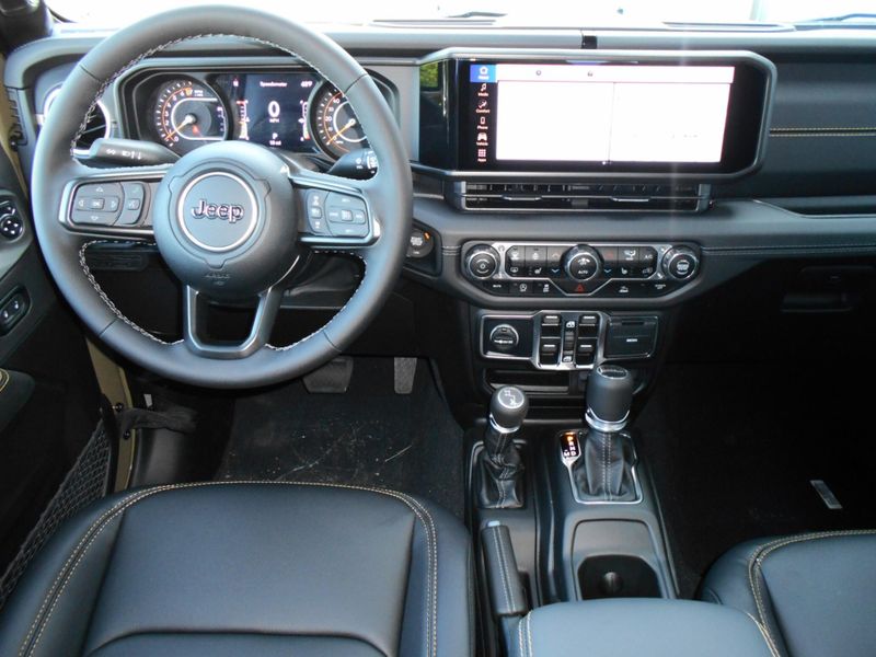 2025 Jeep Gladiator High Tide 4x4Image 4