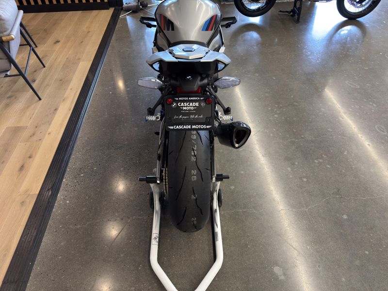 2025 BMW M 1000 R - WHITE ALUMINUM METALLIC MATTE  