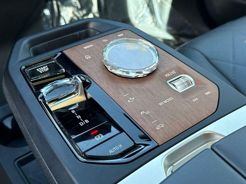 Used 2023 BMW iX M60Image 28