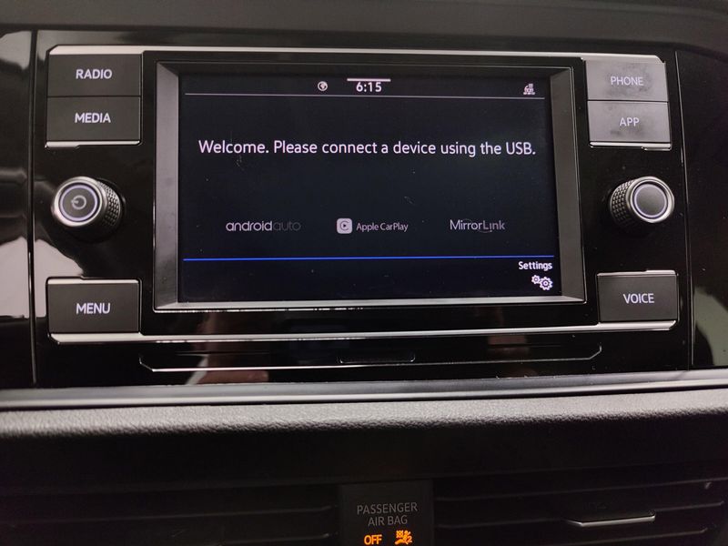 2021 Volkswagen Jetta SE w/Sunroof & Cold Weather PkgImage 17