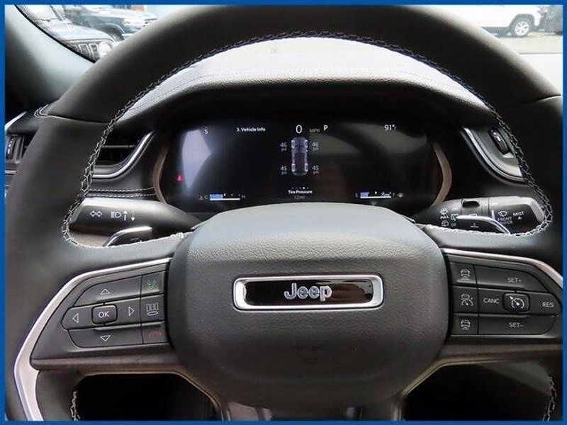 New 2025 Jeep Grand Cherokee LimitedImage 15