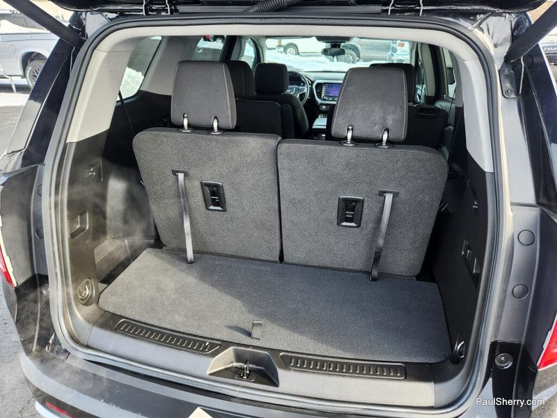 Used 2023 GMC Acadia SLE