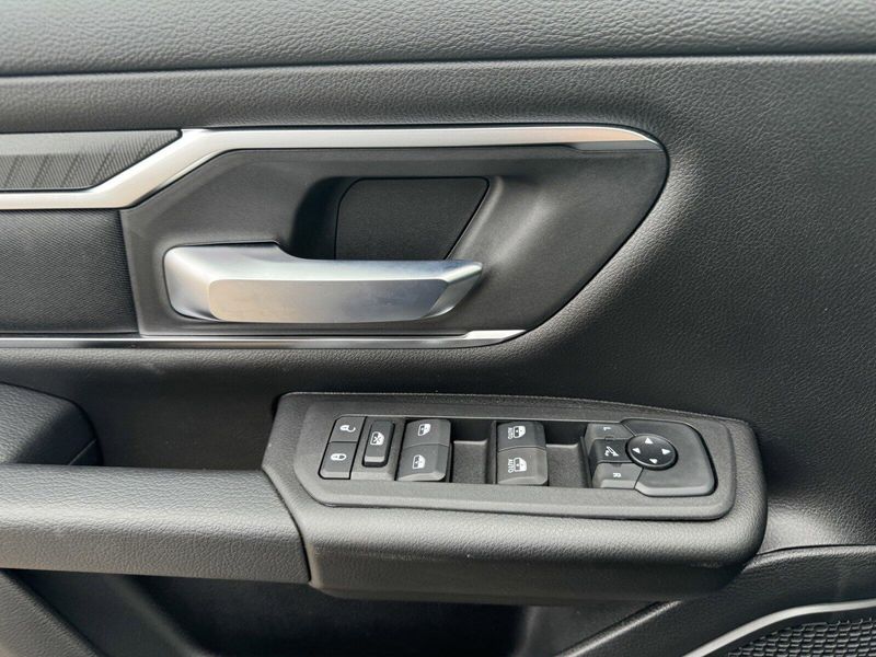 2025 RAM 1500 Big HornImage 16
