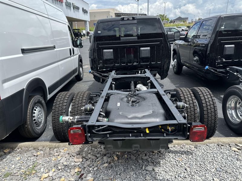 New 2025 RAM 4500 Big Horn Chassis Crew Cab 4x4 60