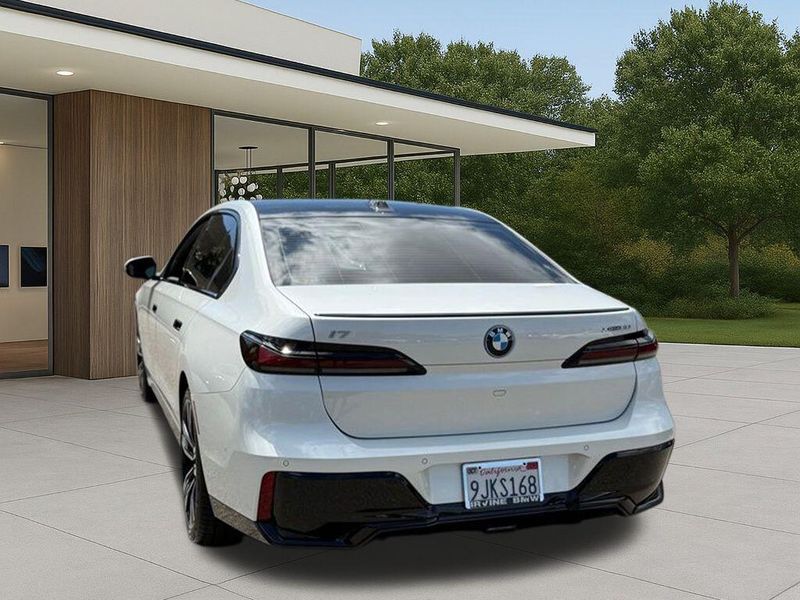 Used 2024 BMW i7 xDrive60Image 11