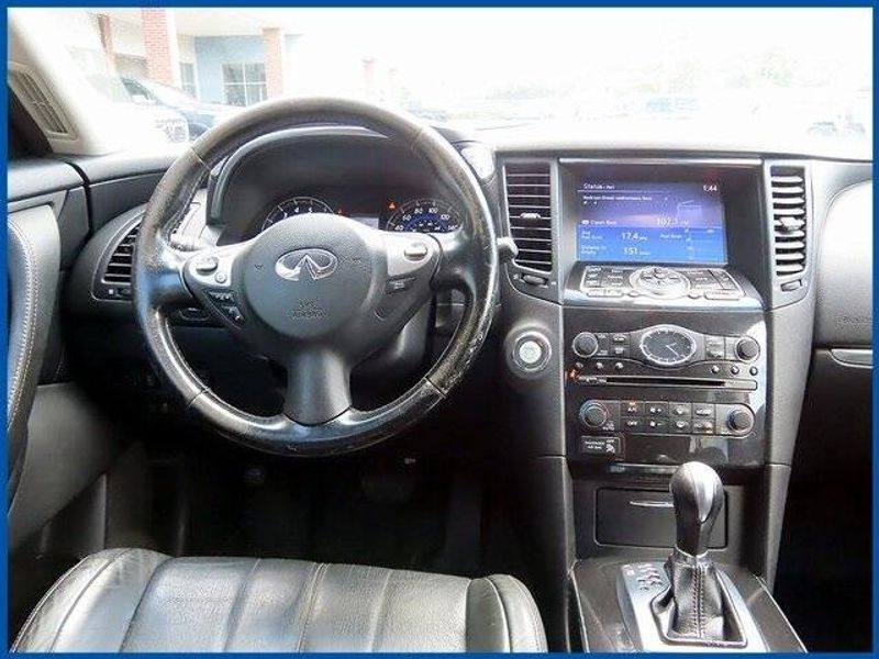 Used 2014 INFINITI QX70 BaseImage 11