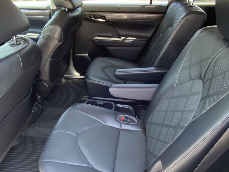 New 2023 Toyota Highlander PlatinumImage 15