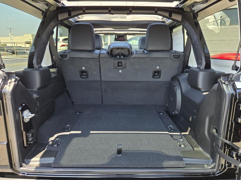 New 2026 Jeep Wrangler 4-door Rubicon X