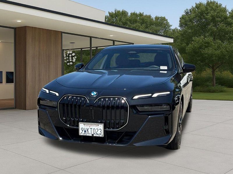 Used 2026 BMW 7 Series 740iImage 3