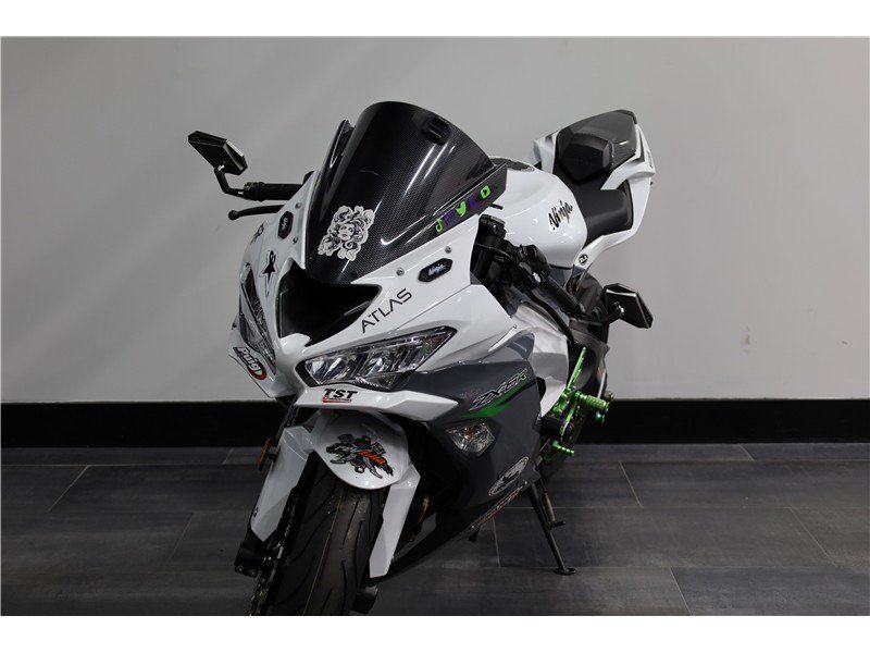 2021 Kawasaki Ninja ZX-6RImage 2