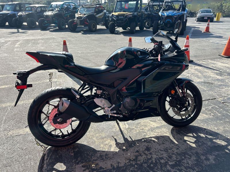 New 2026 Yamaha YZF-R3 ABS Image 13
