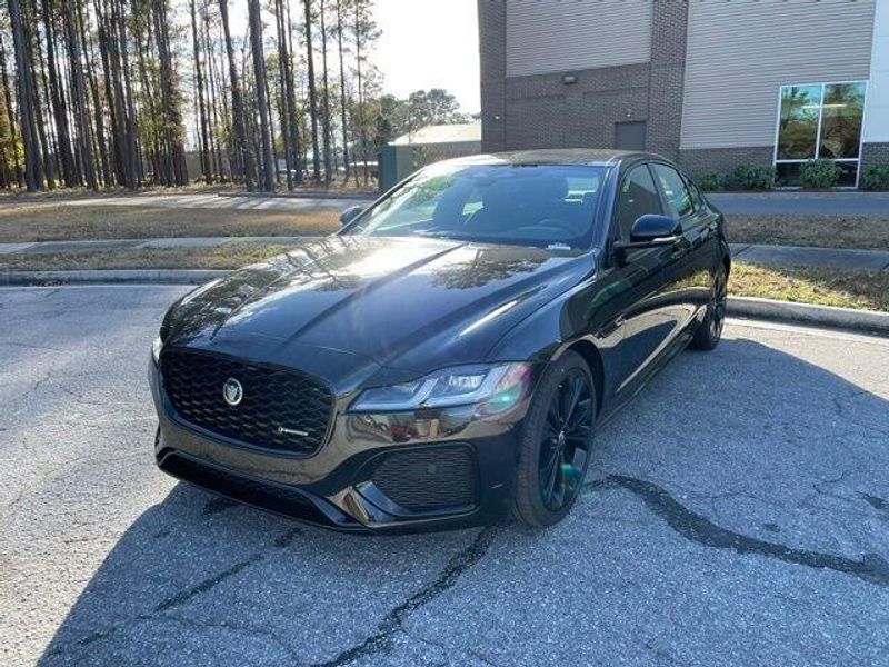 2024 Jaguar XF R-Dynamic SE