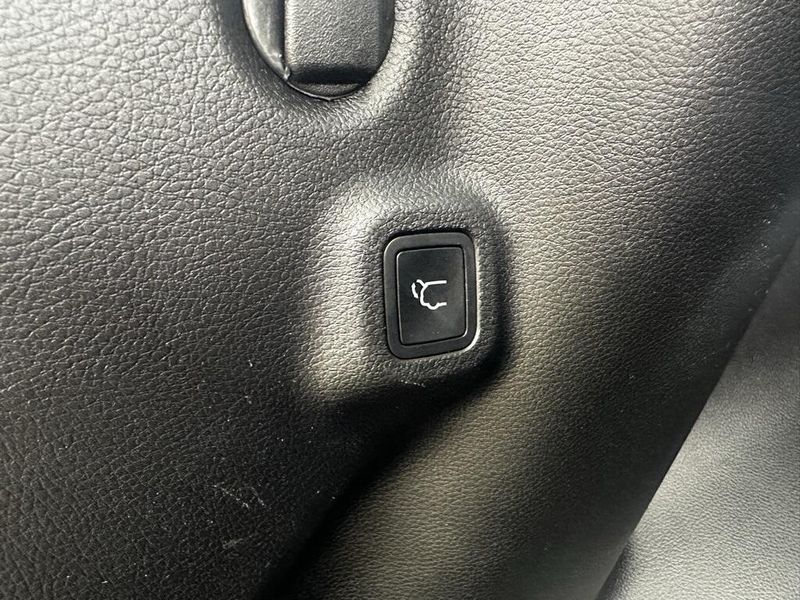 2021 Jeep Compass Anniversary Edition photo 12