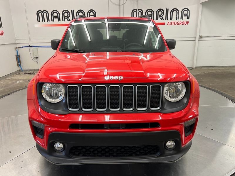 2023 Jeep Renegade Latitude 4x4 in a Colorado Red Clear Coat exterior color and Blackinterior. Marina Chrysler Dodge Jeep RAM (855) 616-8084 marinadodgeny.com 